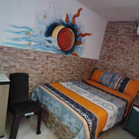 San Andres Vive Paradise Habitaciones Con Bano Privado A 80Mts De La Playa Principal ภายนอก รูปภาพ